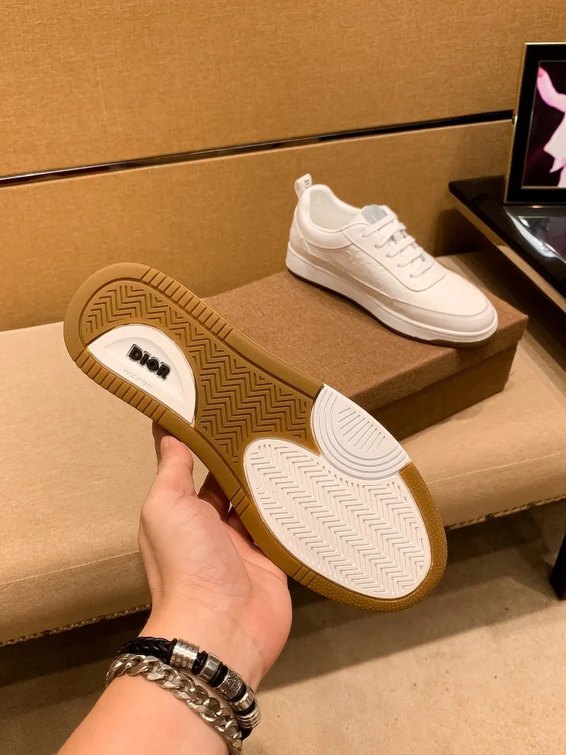 Men's shoes💰 420💰 [Dior] high-end men's shoes brand official website 1:1 latest masterpiece: the upper is made of Italian imported first-layer cowhide with a comfortable and breathable lining ➕original non-slip and wear-resistant outsole🔥, making walking more convenient and comfortable! An exclusive new model, a stunning work, a beautiful 1:1 replica [color] compared to the official quality! Create a fashionable personality to set off your uniqueness! A must-have for trendy men! Classic🔥Size: 38-44 Color: 🔥Multiple colors available🔥.